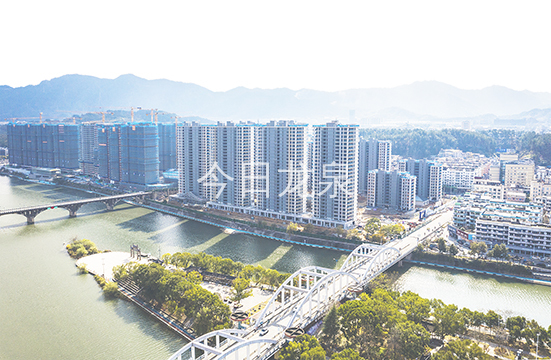 破“山”而出 向“新”而行