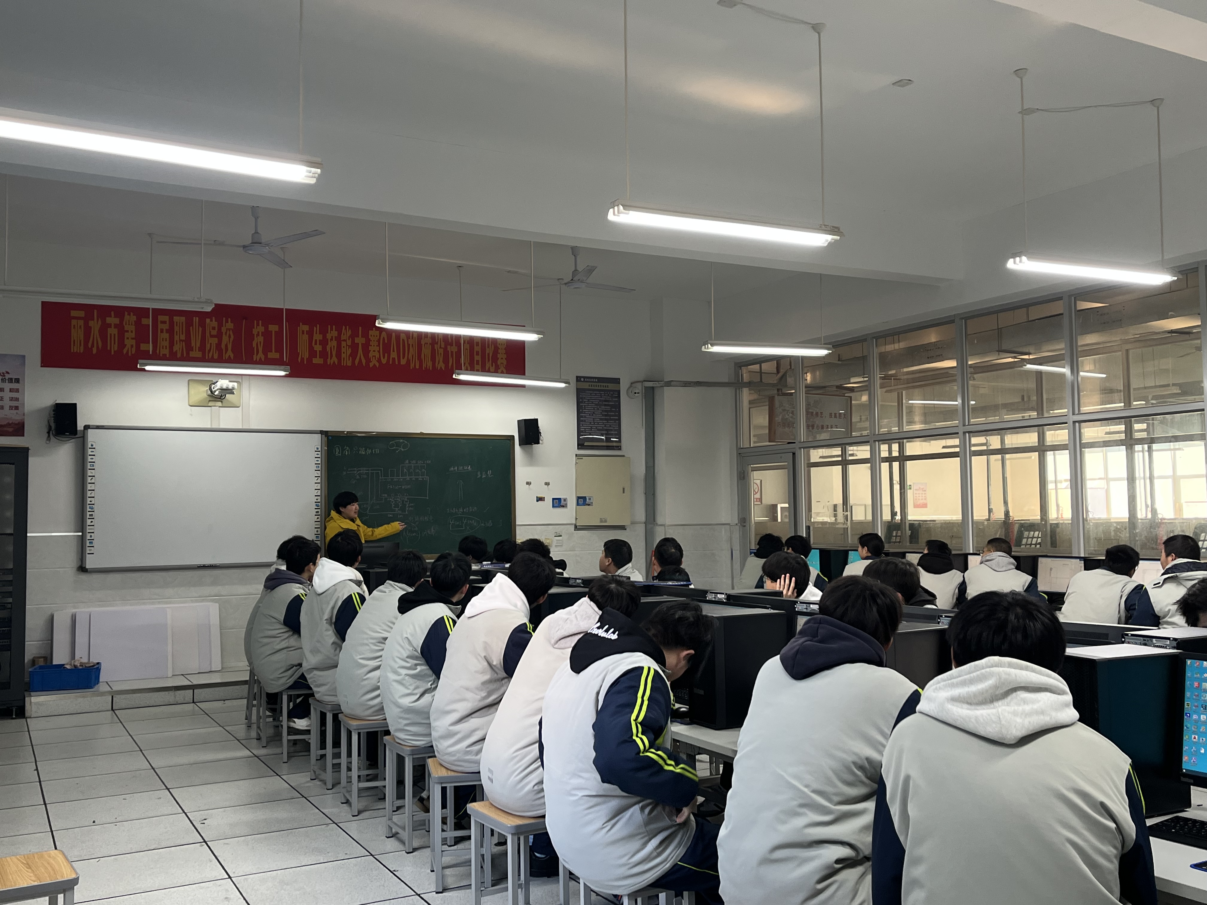 【師德故事分享專欄】電路板上的溫暖“心”...